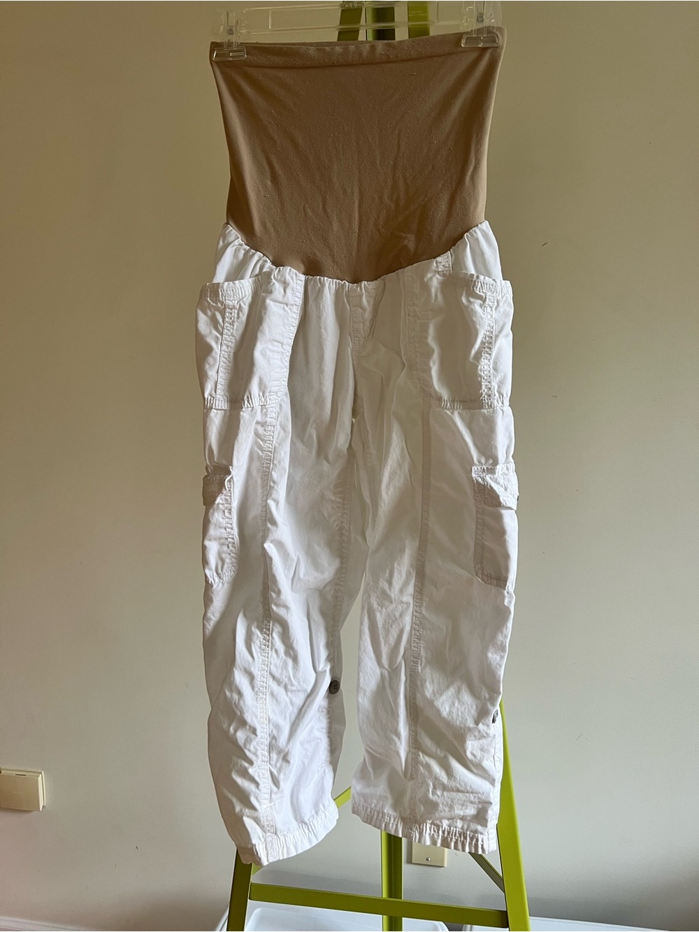 Motherhood Maternity Beige and White size S Capri length Cargo Pants